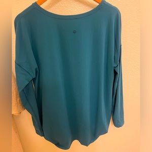 Lululemon blue shirt